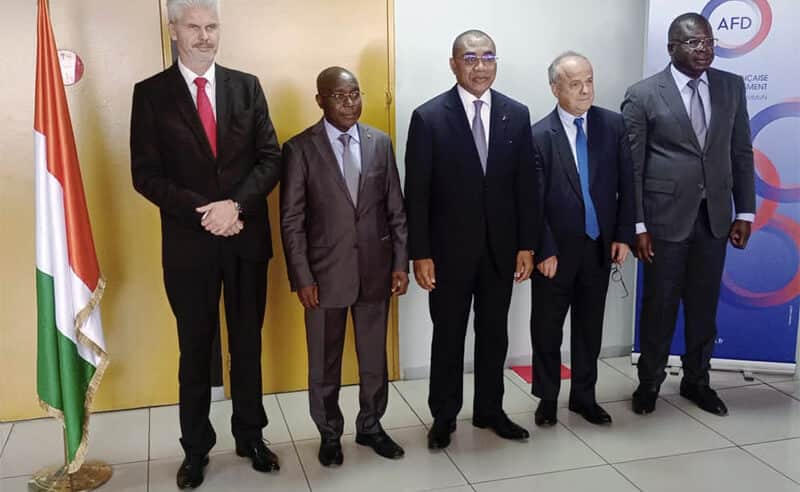 Mise en œuvre des priorités du PND 2021-2025:  L’Agence Française de Développement et l’Etat ivoirien signent 2  accords de partenariat qui intègrent l’assainissement de Yopougon