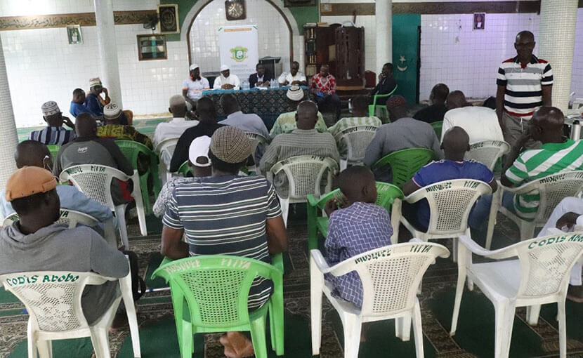 Salubrité – Abobo : Les Imams et fidèles musulmans de la Mosquée Al Fityah engagés à promouvoir les écogestes