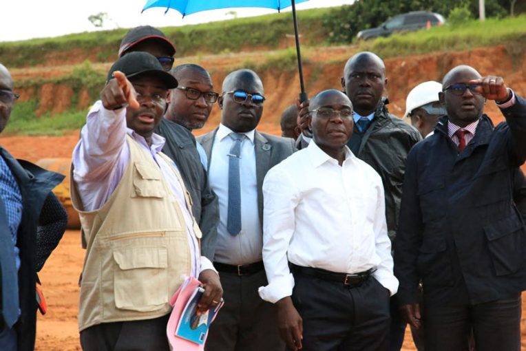 Saison des pluies: Le Ministre Bouaké Fofana évalue les chantiers de drainage et d’Assainissement de Bingerville