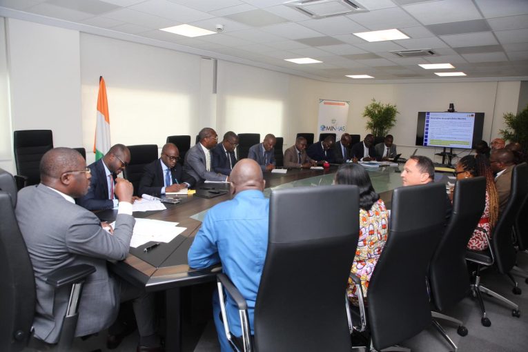 Réunion de présentation du projet de drainage et d’assainissement de la ville d’Abidjan
