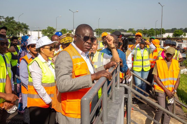 Gestion des déchets urbains : le MINHAS visite le circuit de traitement des ordures du grand Abidjan