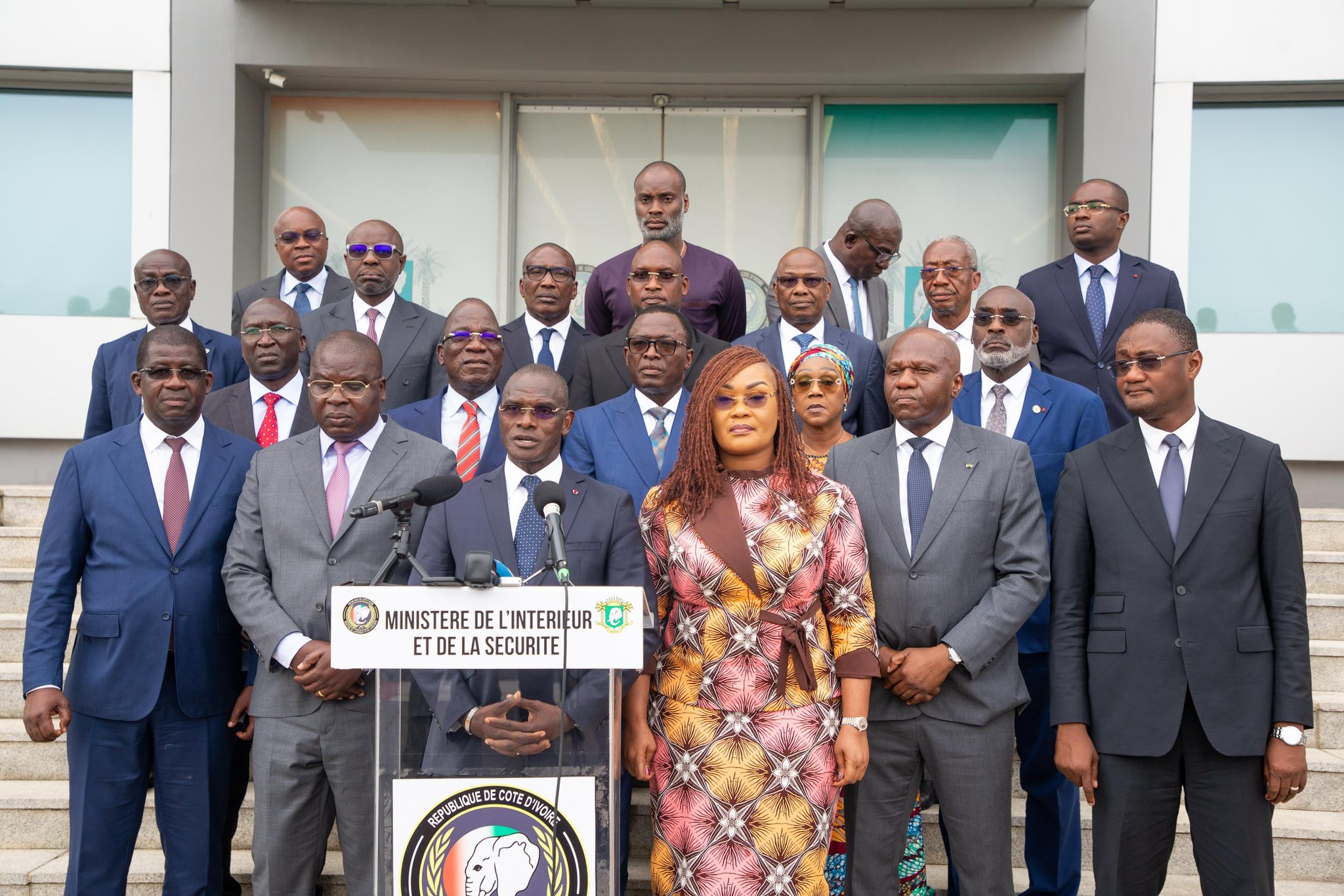 Le Gouvernement appelle à la vigilance et au strict respect des consignes de sécurité.